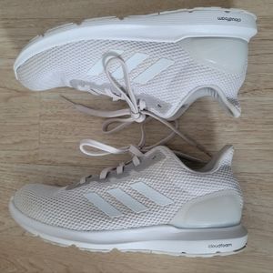 Adidas running shoes/sneaker